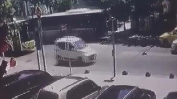 Kadıköy'deki İETT otobüsü kazasından yeni güvenlik kamerası görüntüsü