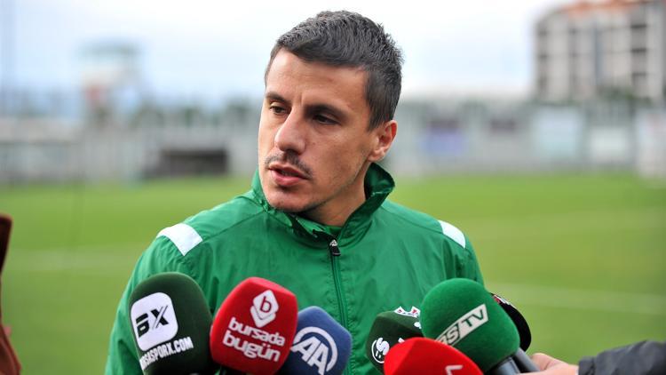 Kerem Can Akyüz, Bursaspor’a veda etti! "Sevgi ve saygıyla hoşça kalın..."