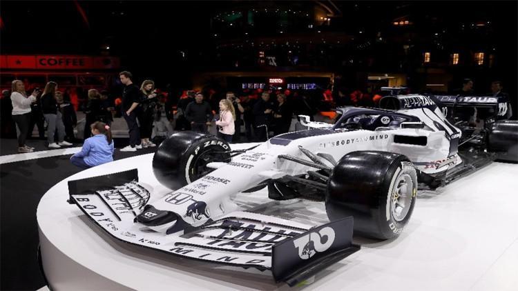 Formula 1'in yeni takımı AlphaTauri 'Kapıları Aç'tı