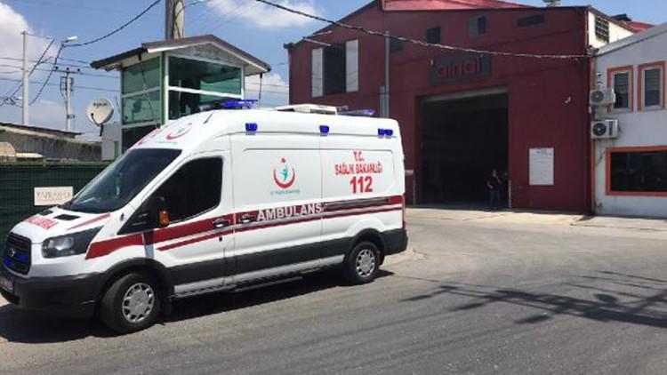 Fabrikada yangın; 4 işçi dumandan etkilendi