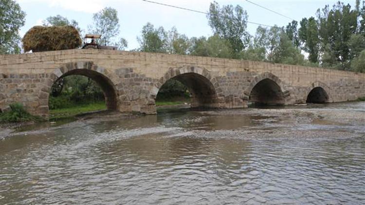 Tokat'ta Roma dönemi köprü hala kullanımda