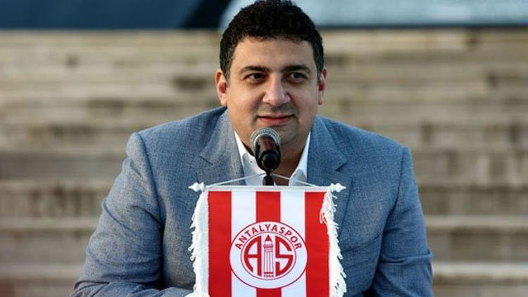 Ali Şafak Öztürk: "Podolski, Antalya'da çok mutlu. 1 yıl daha sözleşmesi var..."