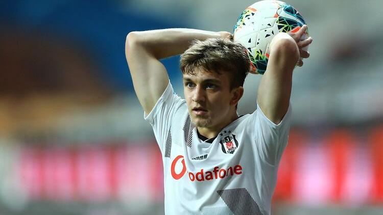 Beşiktaş'ta maaş indirimini kabul eden ilk isimler gençler oldu!