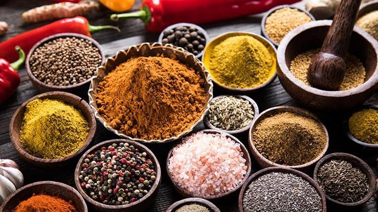 Aromasız baharatlara dikkat...Kurban etinde lezzet için baharat şart