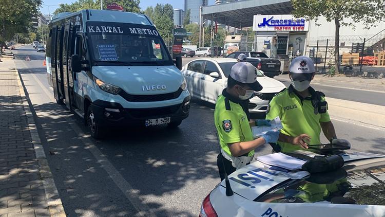 Kartal'da minibüslere sosyal mesafe denetimi