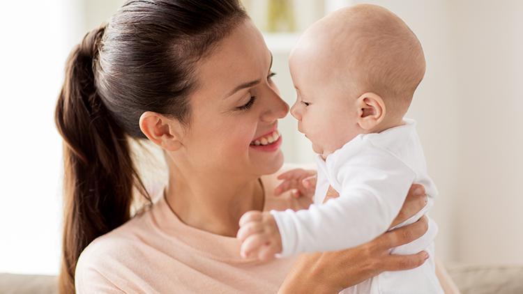 bebek sahibi olanlar bel ve sirt agrilarindan korunmak icin nelere dikkat etmeli