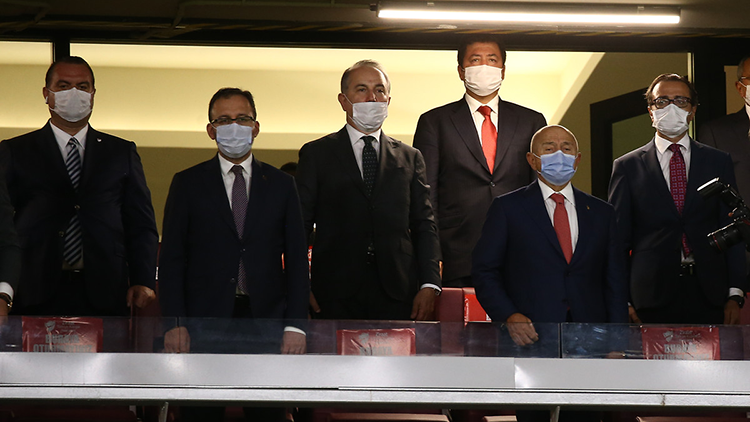 Bakan Kasapoğlu, kupa finali öncesi kulüp başkanlarıyla bir araya geldi