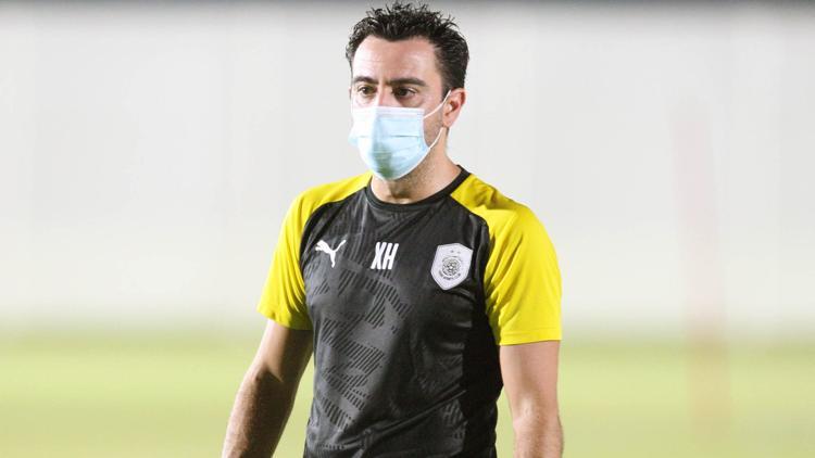 Xavi koronavirüsü atlattı! Antrenmana çıktı...