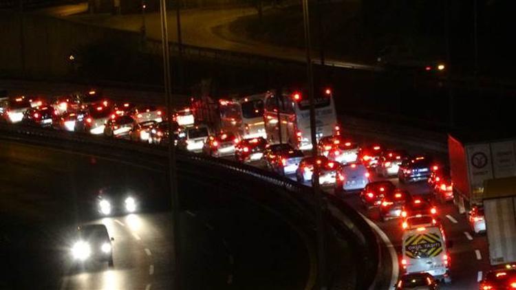 TEM'de bayram trafiği! Yoğunluk arttı