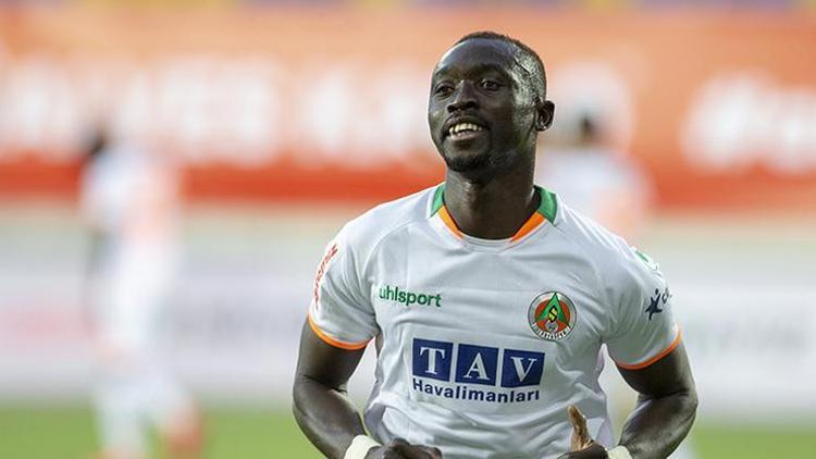Son Dakika | Beşiktaş, Papiss Cisse transferinde mutlu sona yaklaştı!