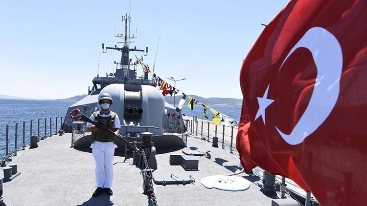 'Barbaros'un torunları, bayramda nöbette