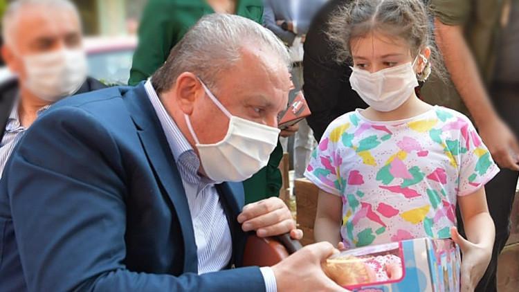 TBMM Başkanı Şentop'tan çocuklara bayram hediyesi