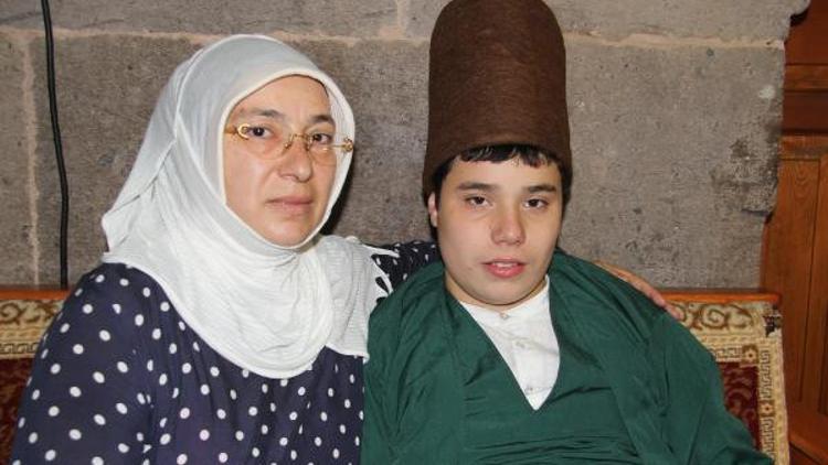 Otizmli Tarık, 1 yılda semazen oldu