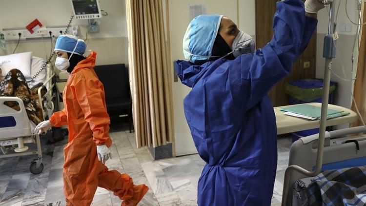 İran'da Covid-19 nedeniyle bir günde 132 kişi daha hayatını kaybetti