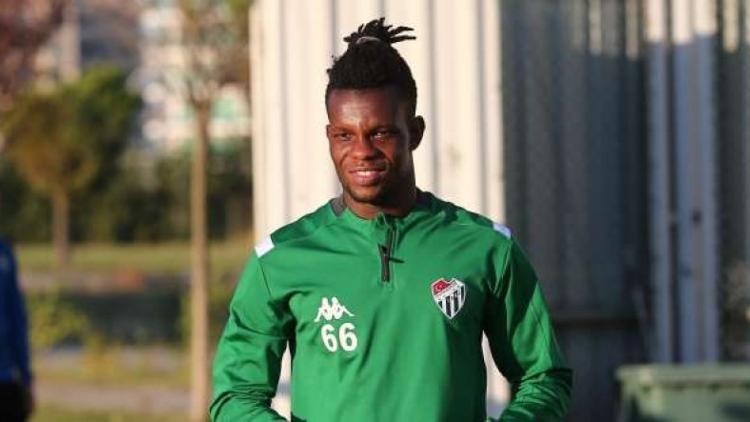 Bursaspor’da bir ayrılık daha! Mamadou Diarra sözleşmesini feshetti..