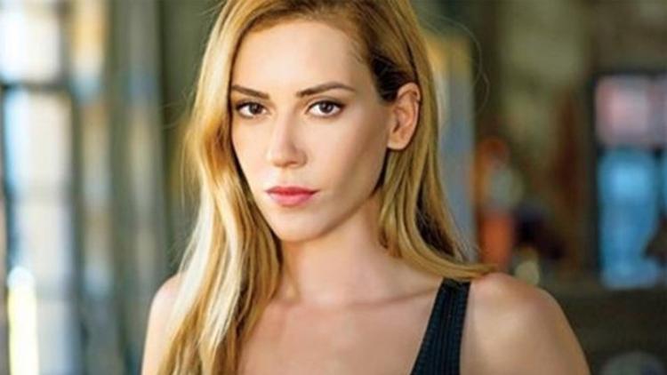 Sinem Kobal'dan örnek davranış!