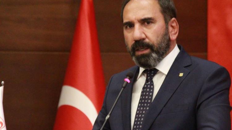 Sivasspor Başkanı Mecnun Otyakmaz'dan Mert Hakan ve Emre Kılınç açıklaması