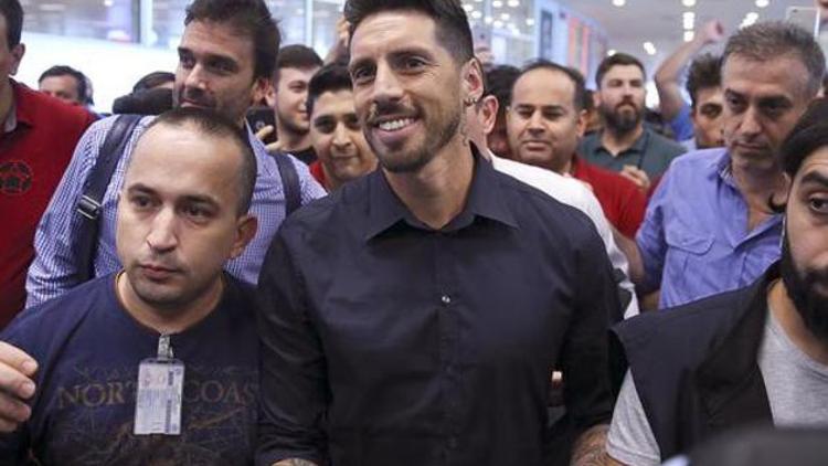 Son dakika | Fenerbahçe'nin yeni transferi Jose Sosa, İstanbul'a geliyor