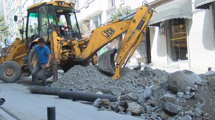 Beşiktaş'ta aylardır bitmeyen yol çalışması vatandaşı bezdirdi