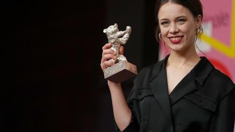 Berlinale’den bir ilk: Erkek ve kadın yok, oyuncu var