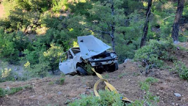 Uçuruma yuvarlanan otomobilin sürücüsü öldü