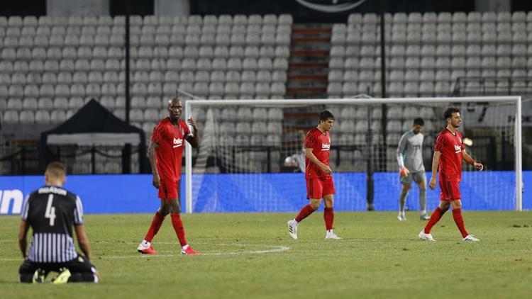 "Selanik'te yıldırımlar Sergen Yalçın'ın başına düşüyor"