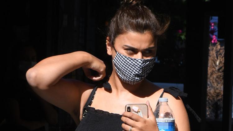 'Doğuma 10 gün kalmış, hâlâ geziyor' Ebru Şancı Nişantaşı'nda...