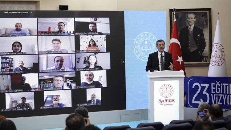 Öğretmen ve öğrencilere dijital yeterlilik sertifikası
