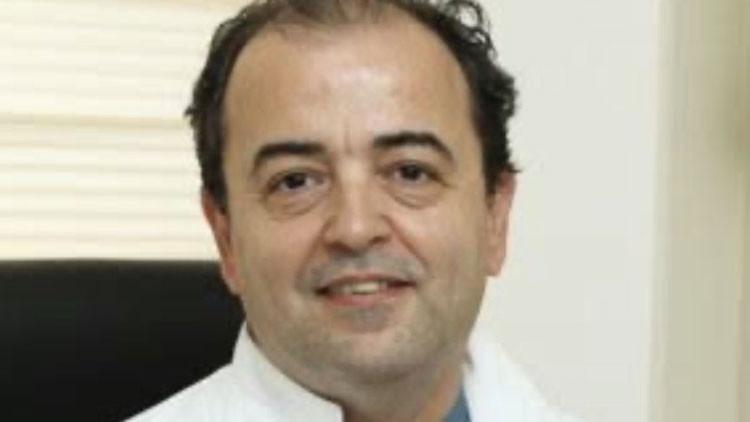Koronavirüs tedavisi gören profesör, hayatını kaybetti