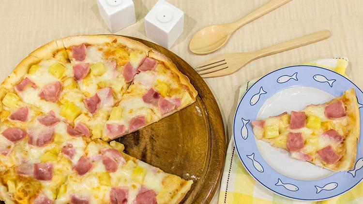 Pizzanın en tartışmalı çeşidi: Nereden çıktı bu ananaslı pizza?