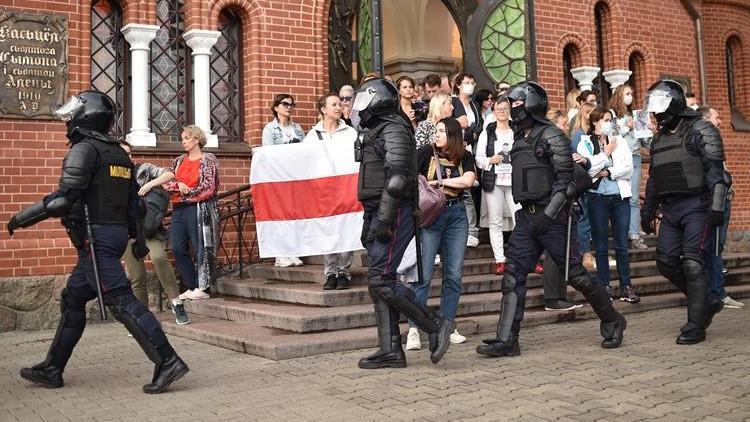 Ukrayna, Belarus ile ilişkileri geçici olarak askıya aldı