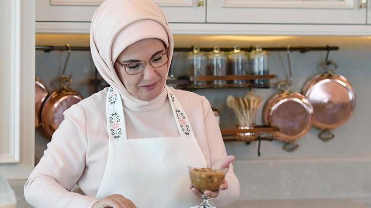 Emine Erdoğan'dan Aşure Günü paylaşımı