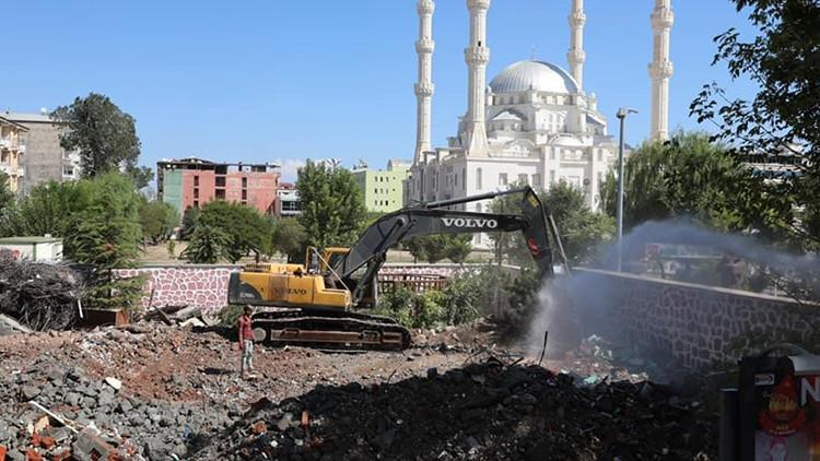 Iğdır'da bulunan tarihi polis merkezi yıkıldı