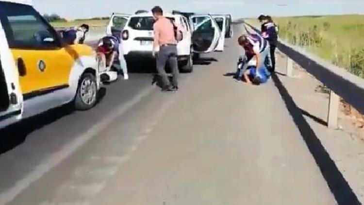 Diyarbakır'da silah kaçakçıları yol ortasında yakalandı