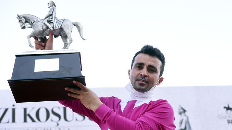 Gazi Koşusu'nda tarih yazan Ahmet Çelik: 'Çayımı içtim, atıma bindim, kazandım'