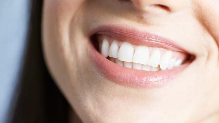 Diş Temizleme Dişlere Zarar Veriyor mu?