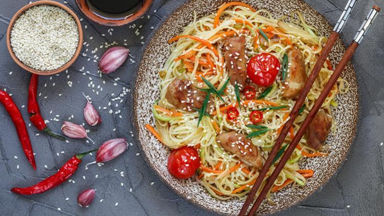 Tavuklu Noodle Tarifi