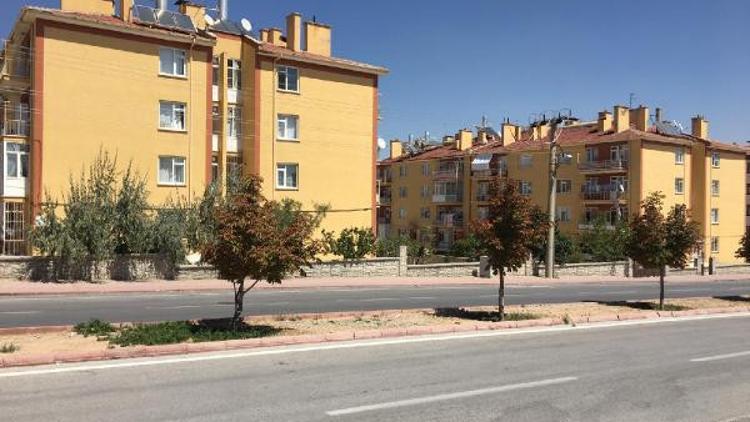 Kadınlar 'altın günü' yaptı, site karantinaya alındı