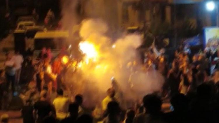 Yasağa rağmen akılalmaz görüntüler! Ateş açıp, meşale yakıp, halay çektiler