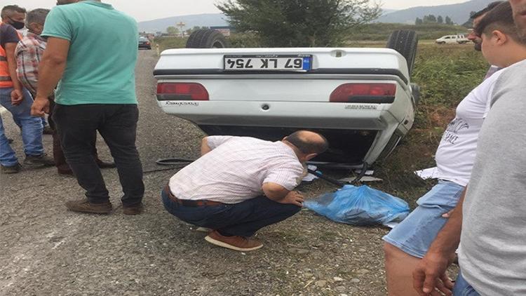 Köpeğe çarpmamak için ani manevra yapınca aracıyla takla attı