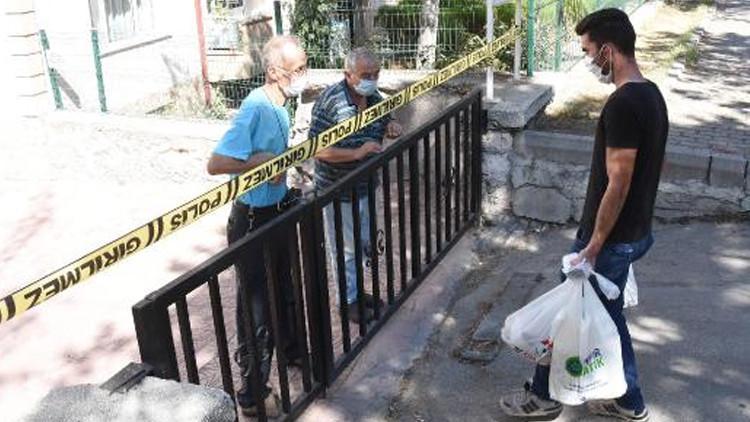Eskişehir'de apartman görevlisi koronavirüs olan sitenin ihtiyaçlarını vefa grupları karşılıyor