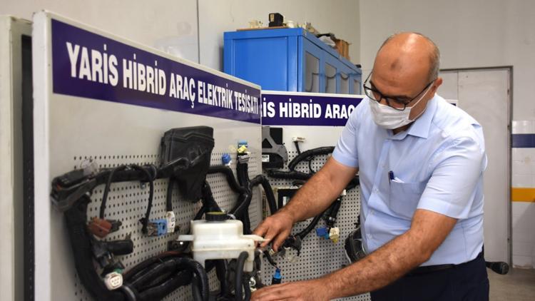 'Türkiye'nin Otomobili' için ön lisans programı açıldı