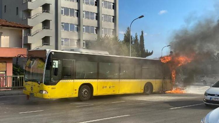 Son dakika... Bostancı'da İETT otobüsünde yangın