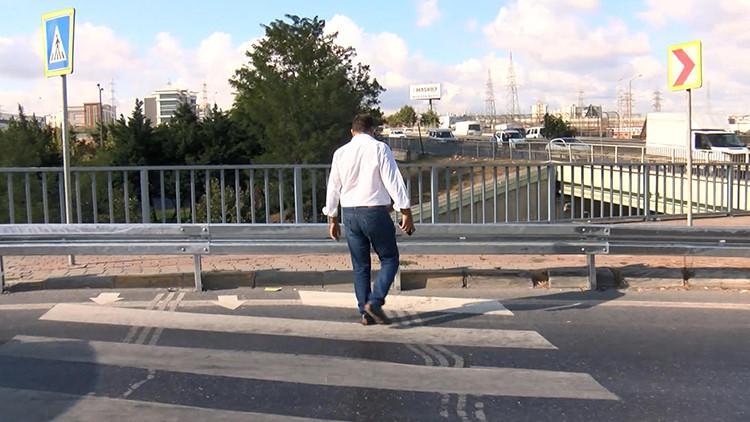 İstanbul'da yaya geçidine "yanlışlıkla" konulan bariyer kaldırıldı