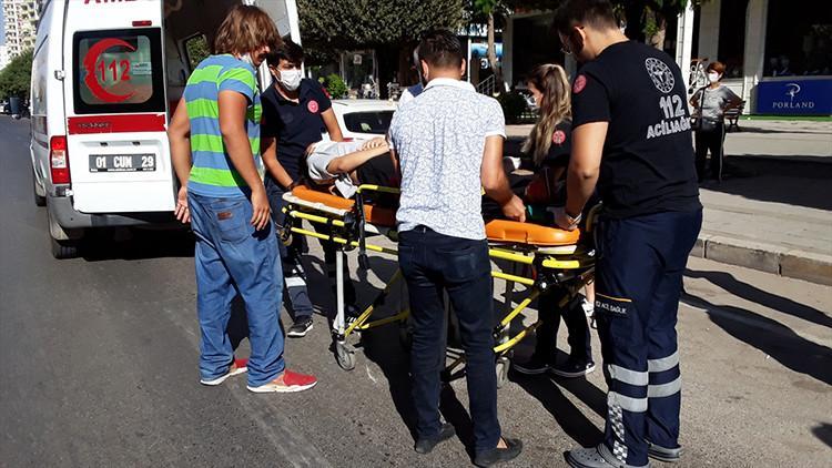 Adana'da elektrikli bisikletin çarptığı yaya yaralandı