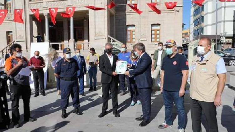 Aksaray Valisi: Karantinaya uymayanlar yurtlara yerleştirilecek