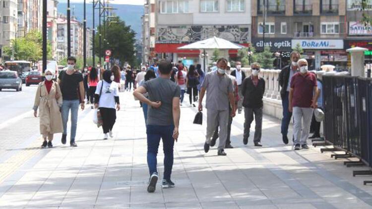 Sivas'ta 17 kişiye 53 bin 550 lira korona cezası