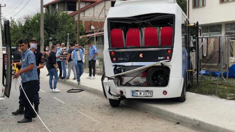 Akyazı'da zincirleme kaza: 17 yaralı