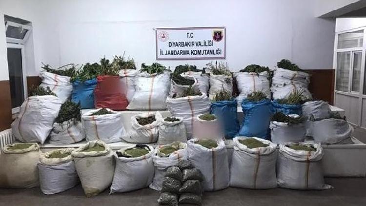 Diyarbakır'da narko-terör operasyonunda 540 kilo esrar ele geçirildi