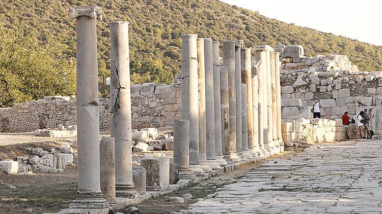 Patara ayağa böyle kalktı